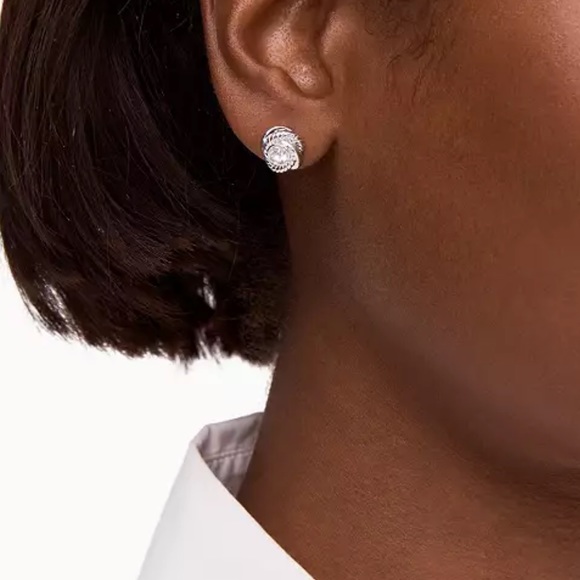 $118 Kate Spade Infinity And Beyond Knot Mini Pendant Necklace & Earrings Set - Picture 4 of 11